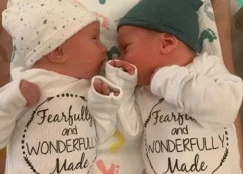 ولادة توأم من أجنة تم تجميدها قبل 30 عاماً