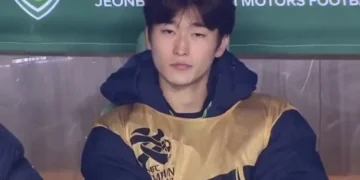 بسبب “سيل المعجبين”.. لاعب يضطر لإغلاق هاتفه بالمونديال