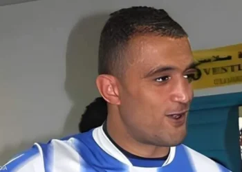 لاعب كرة قدم تونسي ينتحر بسبب كيلو موز!!