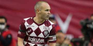 إنييستا يُعلن الرحيل عن فيسيل الياباني.. والدوري السعودي ينتظر النجم الكبير