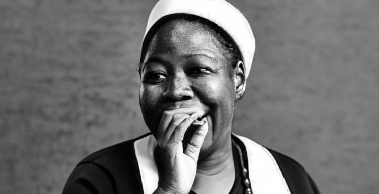 الطبيبة السمراء التي غيّرت حياة مبتوري الأطراف