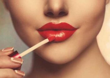 فوائد لا تعرفينها عن أحمر الشفاه!