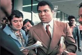 عندما حُكم على محمد علي كلاي بالسجن.. يوم رفض الملاكم الأمريكي المسلم المشاركة في حرب فيتنام