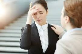 احياناً ننسى الكلام وهو على طرف اللسان , فما السبب العلمي ؟ وهل يوجد حل !