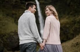 عند اختيارك لشريك الحياة.. هل يتجاذب الأضداد فعلا؟ أم إننا نميل لمن يشبهنا؟