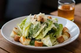 100 عام على “سيزار”   طبق السلطة  الأشهر في التاريخ