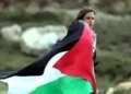 المرأة الفلسطينية … شمس ساطعة على طريق التحرر الوطني
